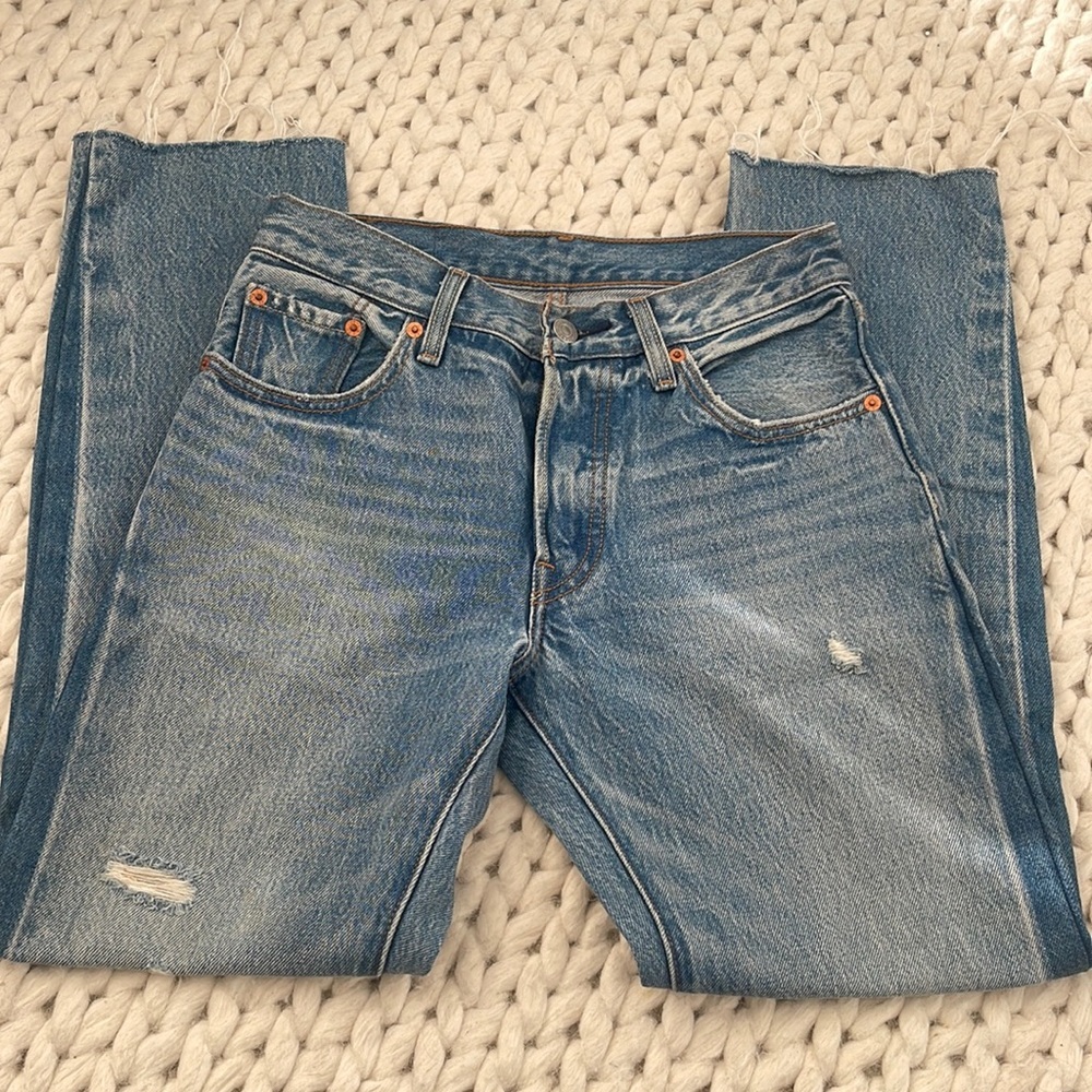Levi's Medium Wash Distressed Jeans W24 L28